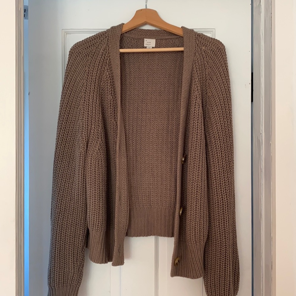 Cozy, like new, cool brown sweater